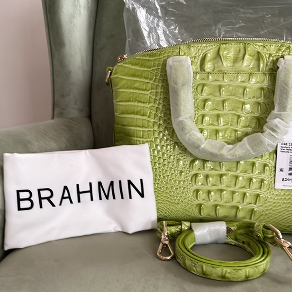 Brand new with tags Brahmin handbag. Green color - Picture 4 of 8